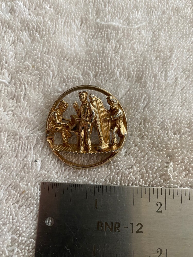 Vintage Signed Pin M -- Jewel