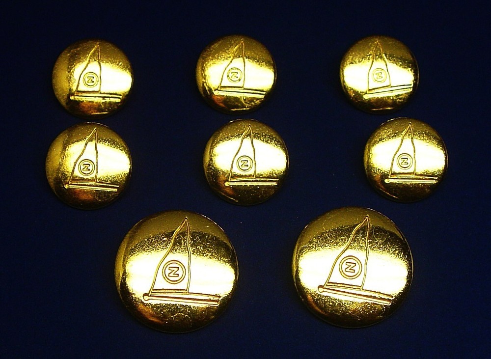 DANIEL HECHTER Replacement Buttons 8 GOLD TONE solid metal GOOD USED COND
