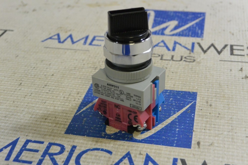 IDEC ASW211 SELECTOR SWITCH NEW IN BOX