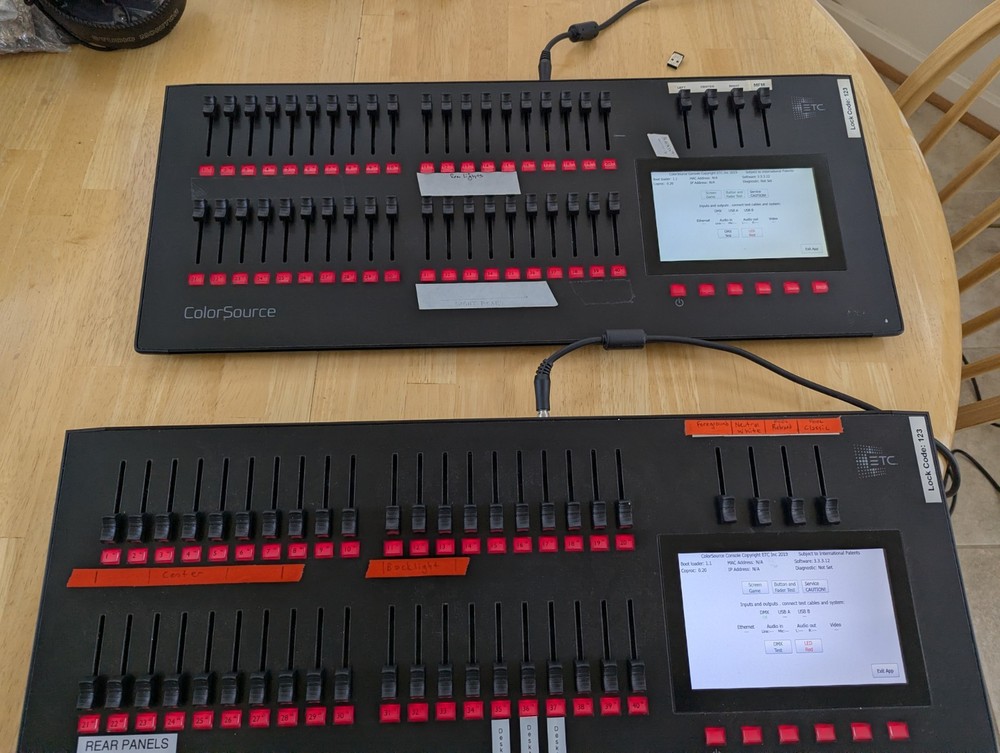 ETC COLORSOURCE 40 DMX 80 Fixture Light Control Console with Multi-Touch Display