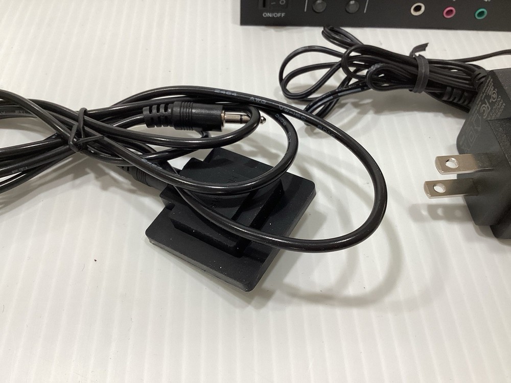 Audio - Video Processor 8K DP USB3.0 KVM SWITCH 2x2 NEW IN BOX!!
