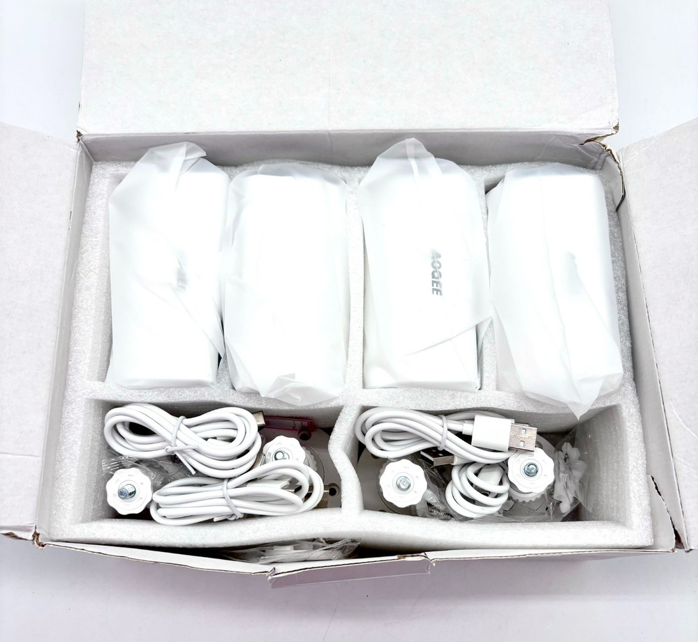AOQEE S1 3MP 2K Resolution Solar Powered Wire Free Security Camera - White