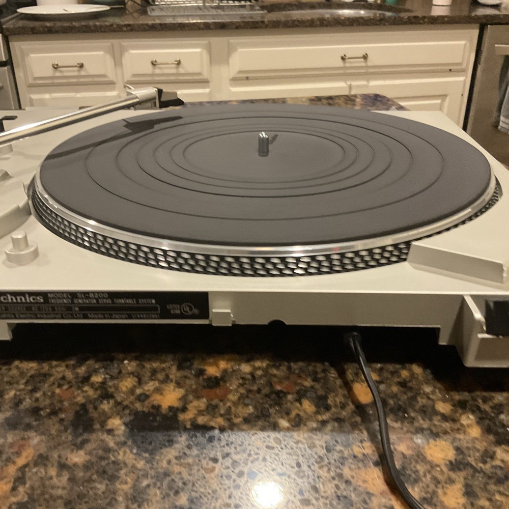 Technics SL-B200 Turntable AS-IS Needs Belt/Stylus Works Read