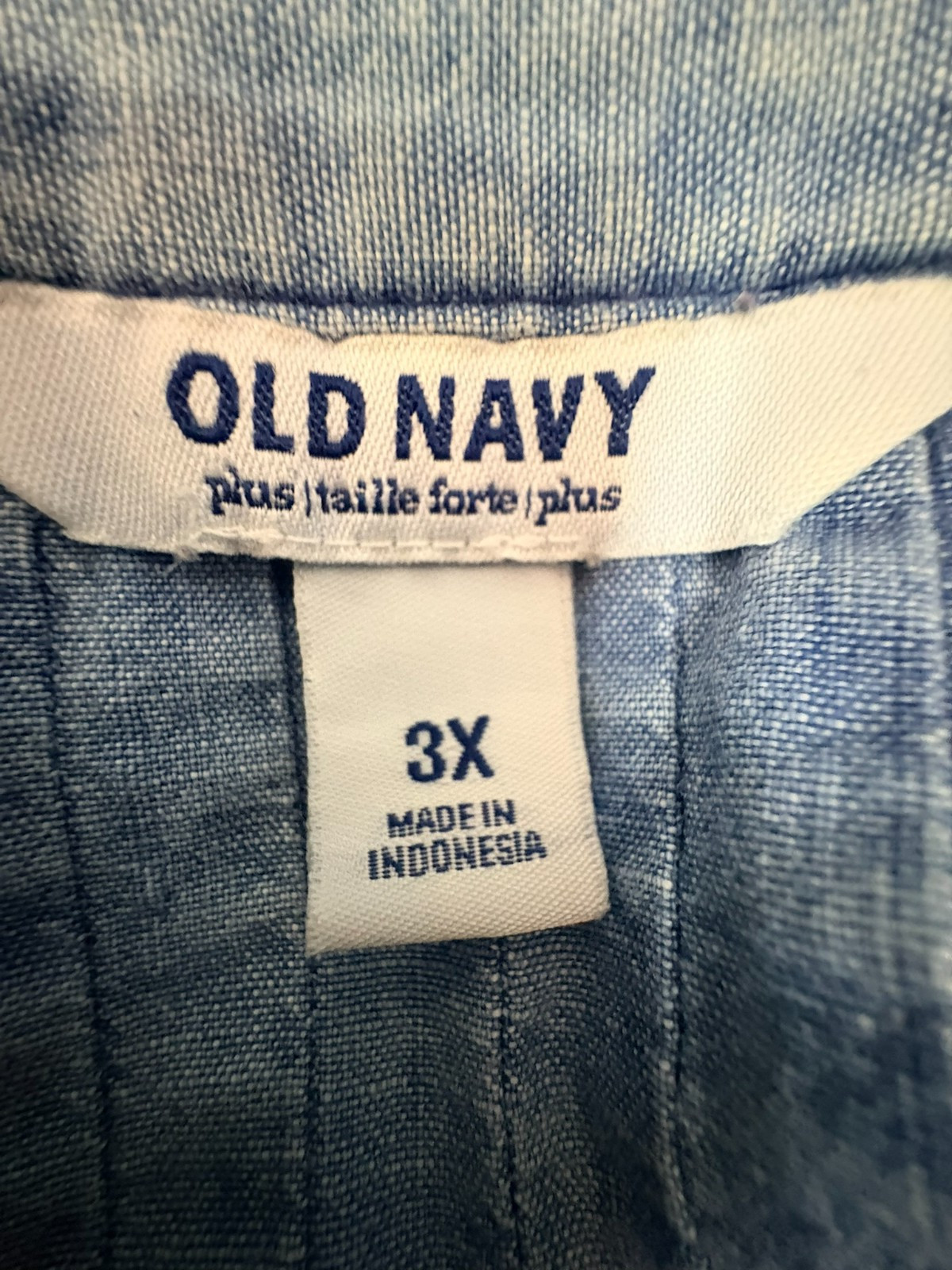 Old Navy Jean Tunic Shirt Womens Size 3X Light Blue Long Sleeve Pleats Button Up