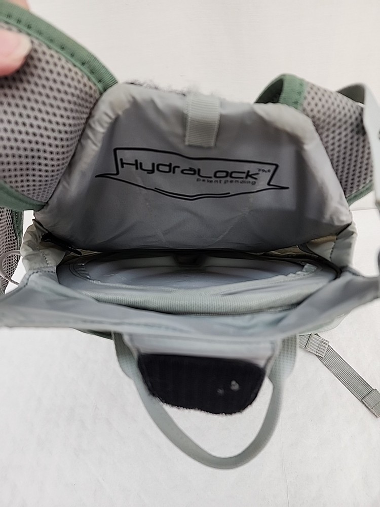 Osprey Verve 4 Hydration Backpack Green HydraLock Hiking Biking Pack Adjustable