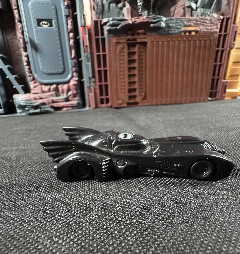 Vtg Batman Returns Batmobile Candy Topps DC 1991