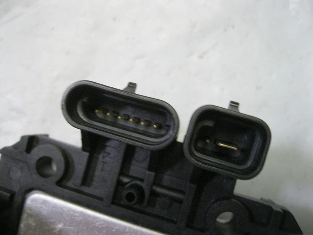 Ignition Control Module Airtex 6H1039 (nos, scratching)