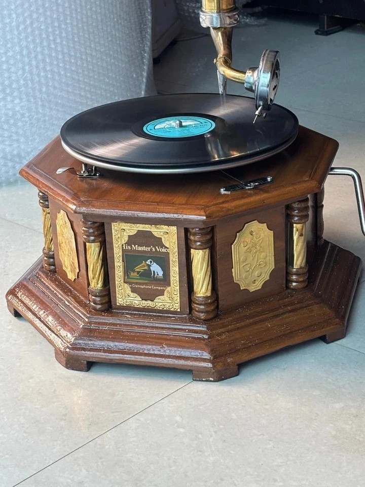 Vintage Look HMV Gramophone Functional Working Phonograph, win-up record player