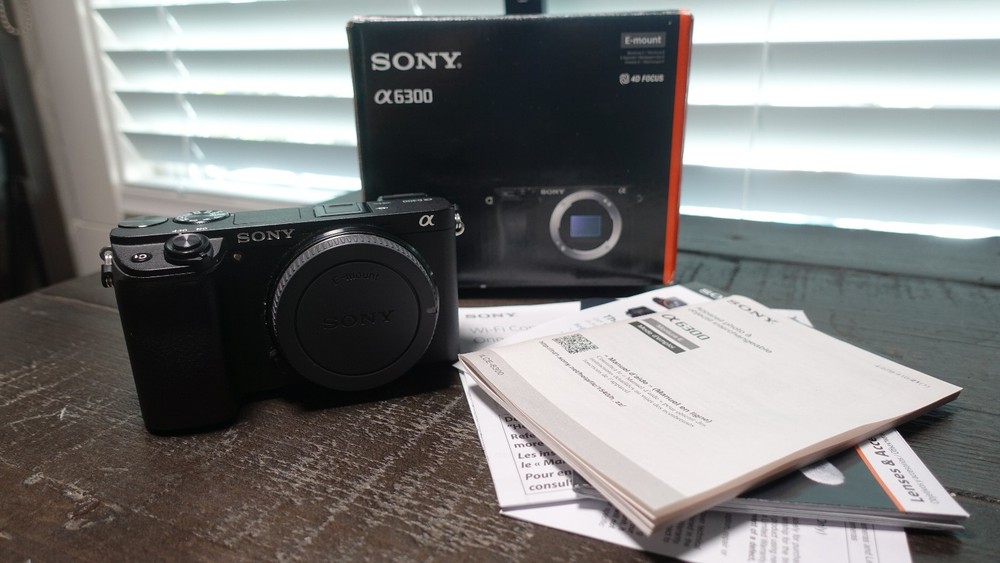 Sony a6300 Mirrorless Camera - Used (3475 shutter count) Needs sensor cleaned