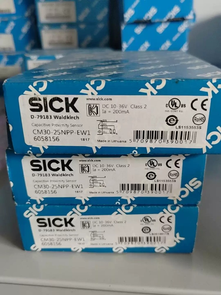1pcs SICK CM30-25NPP-EW1 6058156 NEW