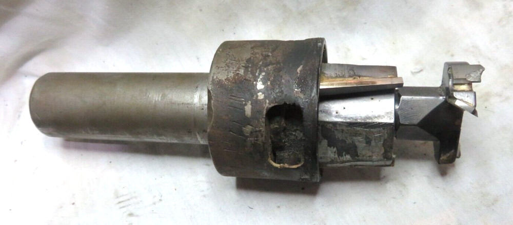 (USED) R8 ARBOR with DAMAGED SHELL MILL CUTTER (160-C1)