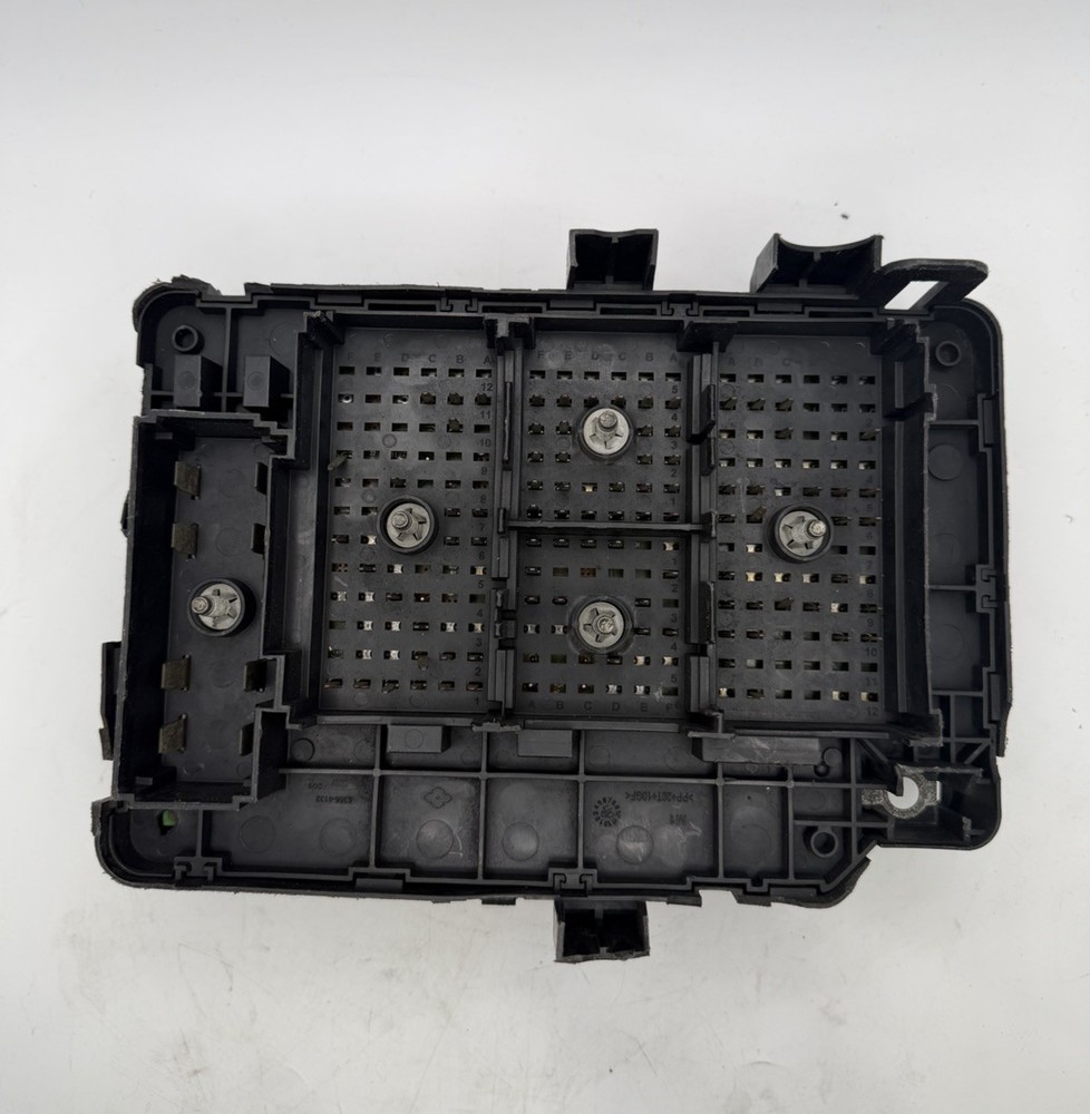 2007 Chevrolet Cobalt Engine Fuse Box 25825000