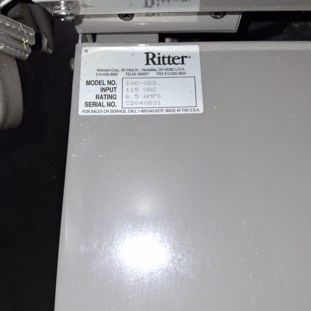 Midmark Ritter Model 104 Exam Table