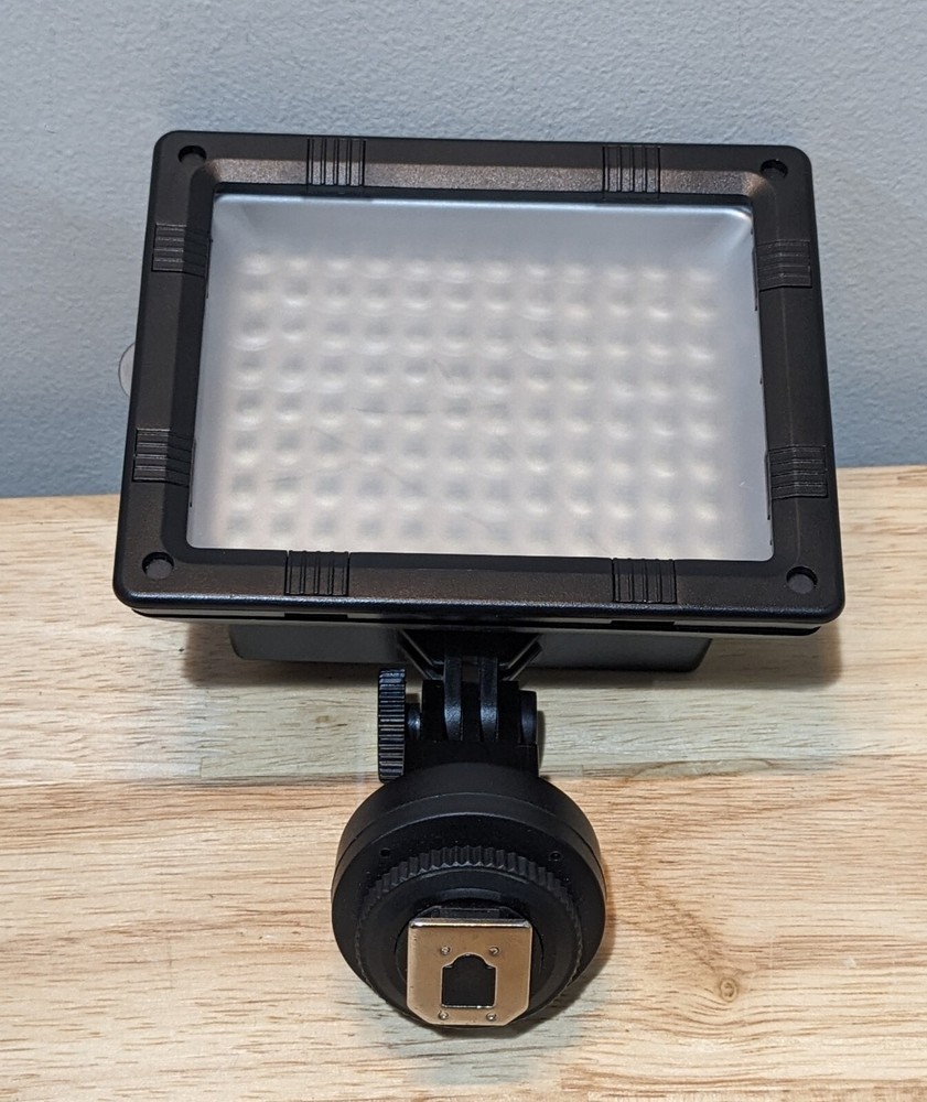 Padcaster Xp-38 Led Video Light Variable Brightness Daylight Balanced Tested