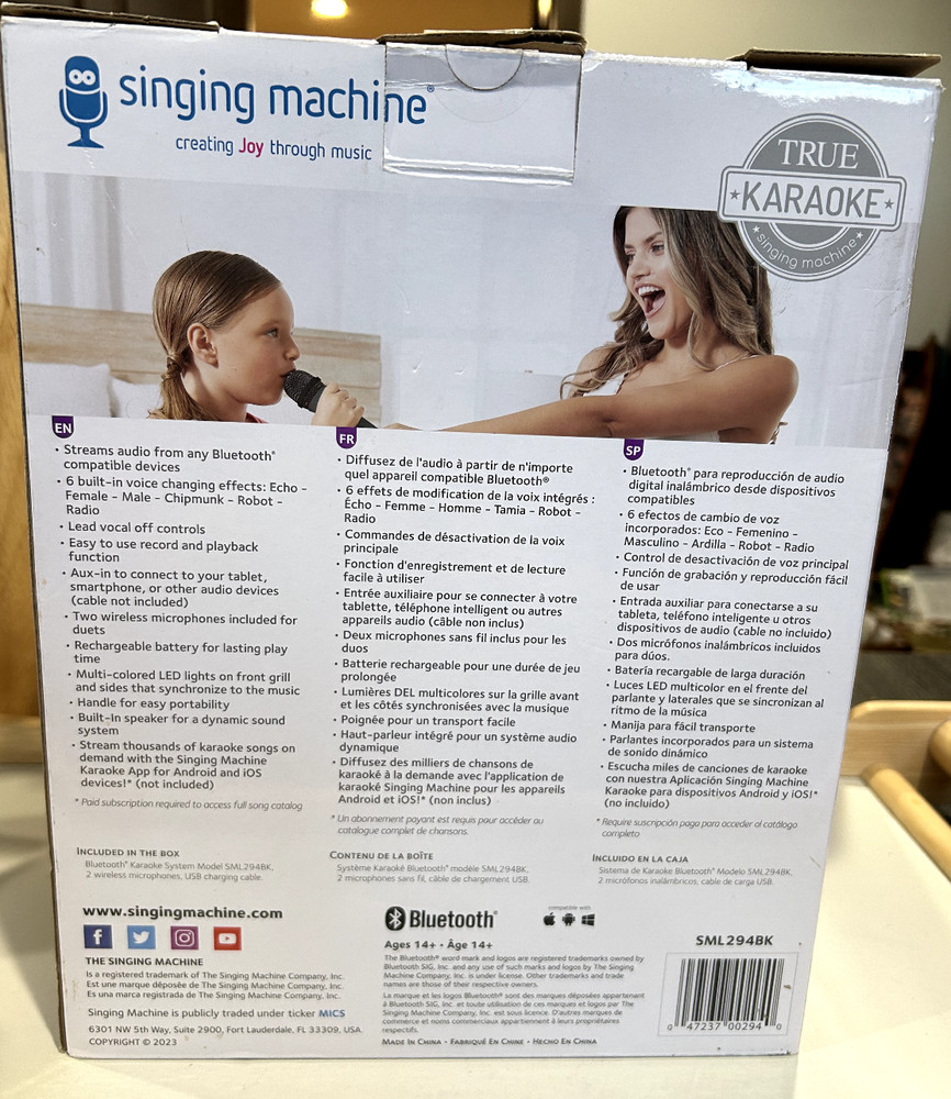 Singing Machine Sparkle Bluetooth LED Lights Karaoke System New in Box