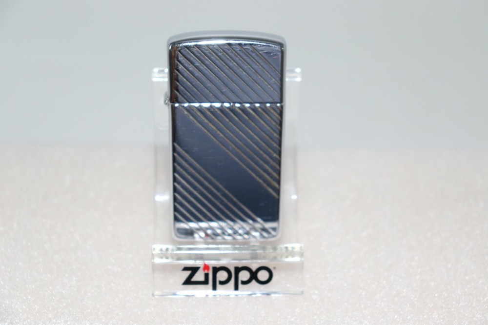 ZIPPO Slim High Polish Chrome Angle Lined Lighter