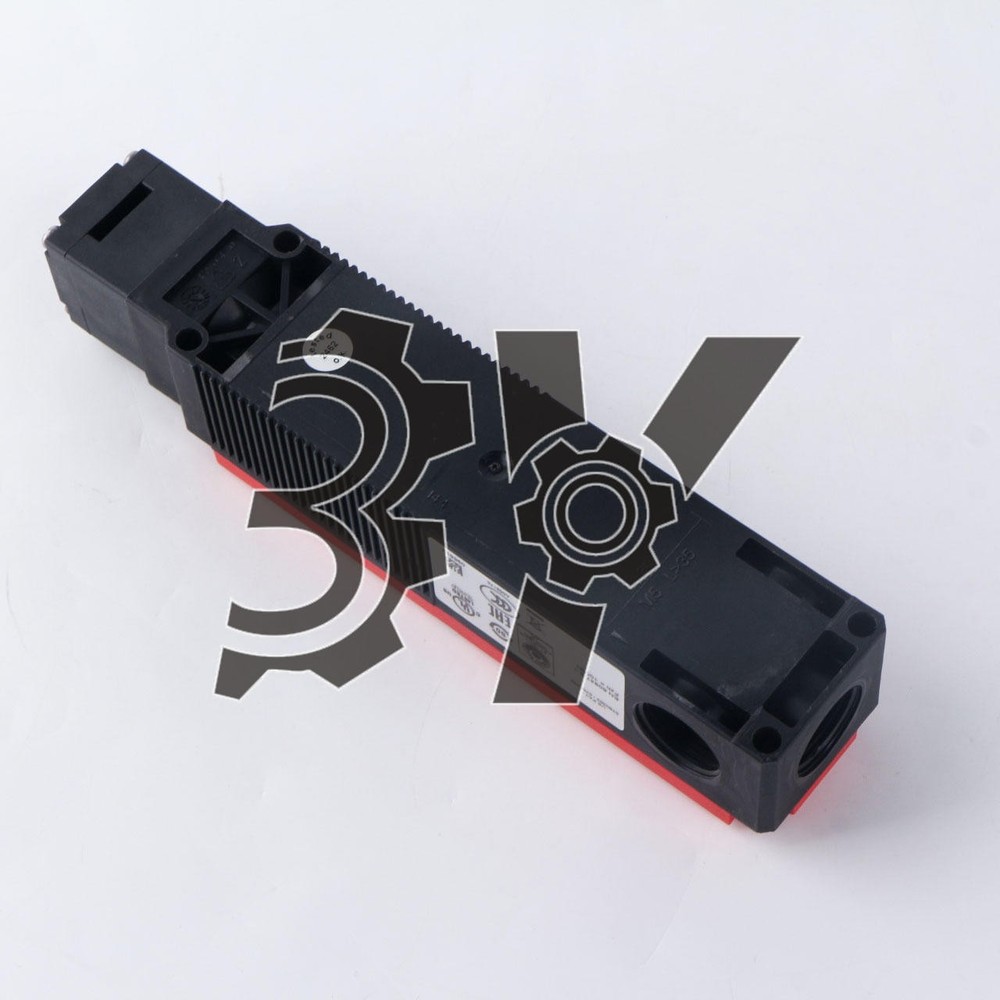 1PCS NEW Euchner TP3-2131A024M 084142 Safety Switch