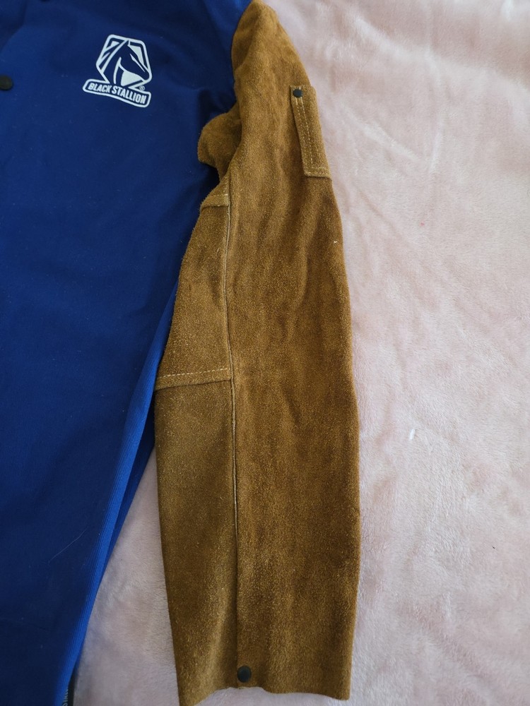 “Black Stallion Welding Jacket Sz S + Gloves Size XL - Tools - Bundle