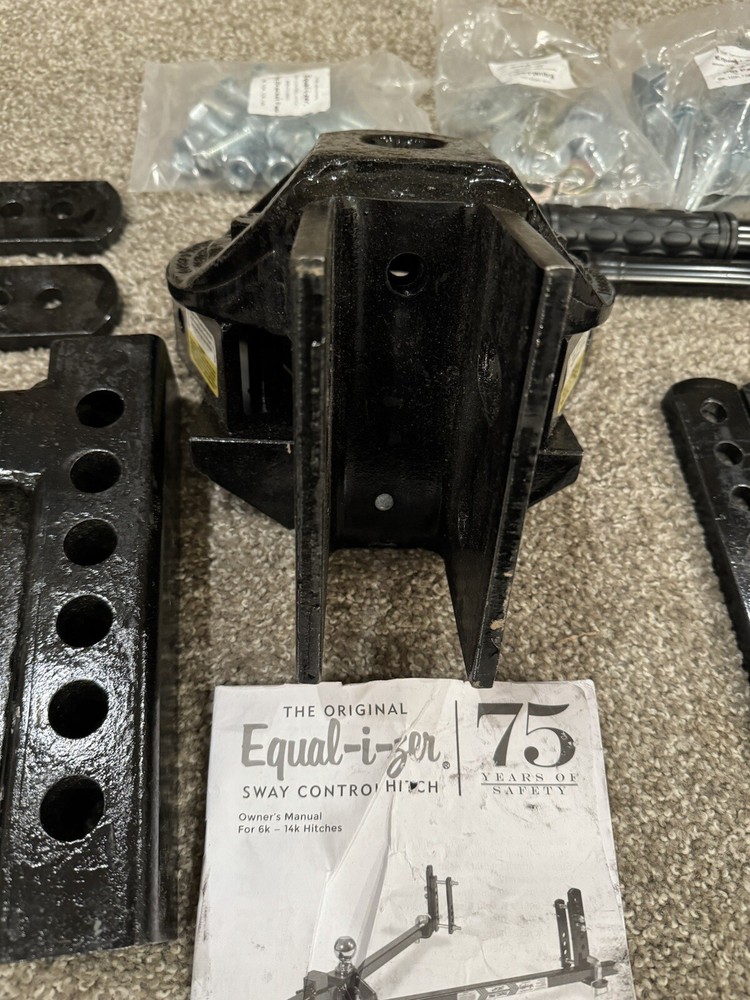 90 00 1069 10K Equal I Zer Hitch - Missing Spring Arms