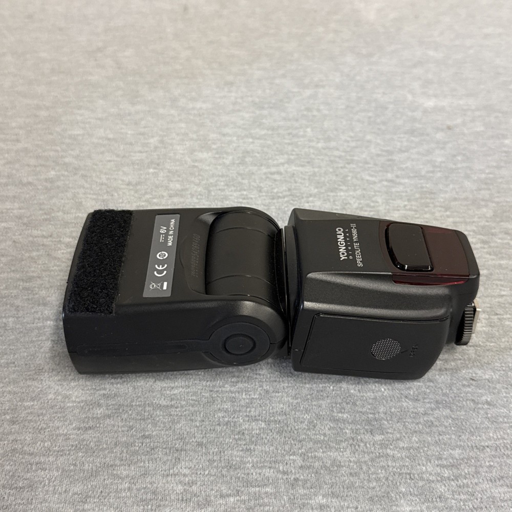 Yongnuo Digital Speedlite YN560-II
