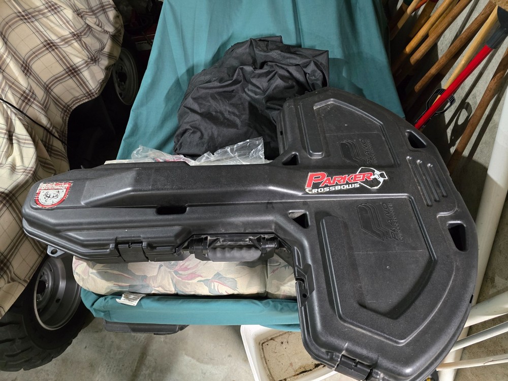 PARKER CONCORDE AUTO LOADING CROSSBOW - SLIGHTLY USED WITH EXTRAS