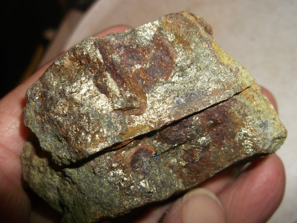 Gold, silver, copper, 179 grams samples ,ore high grade .
