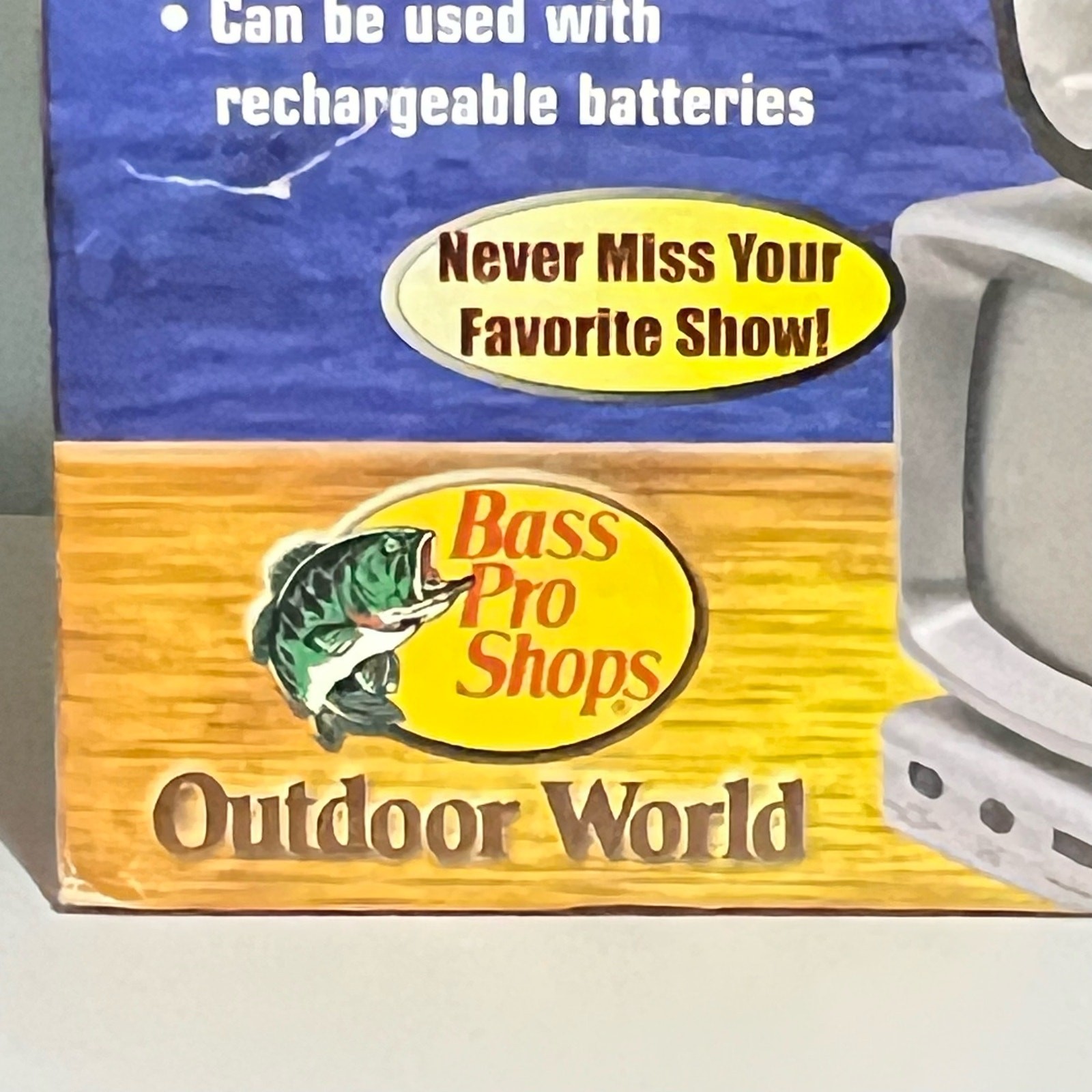 Bass Pro Shops Outdoor World TV Lantern Radio Emergency Combination