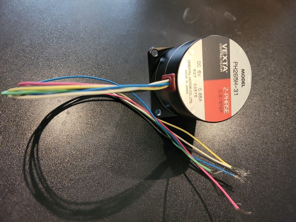 1PCS Orientalmotor Stepper Motor PH265M-31