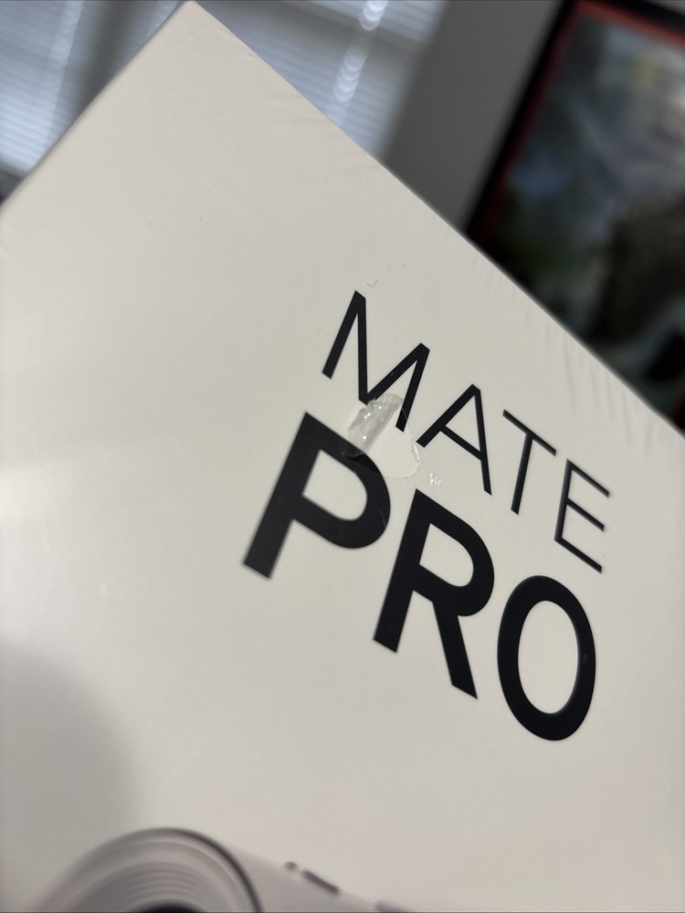 R2G MATE PRO White Golf Laser Rangefinder -Unopened!!