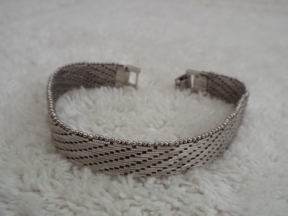Silvertone Mesh Chain Bracelet