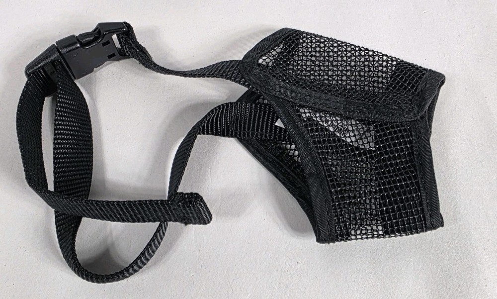 Top Paw Adjustable Mesh Muzzle Medium 24-48lbs Temporary Muzzle Restraint