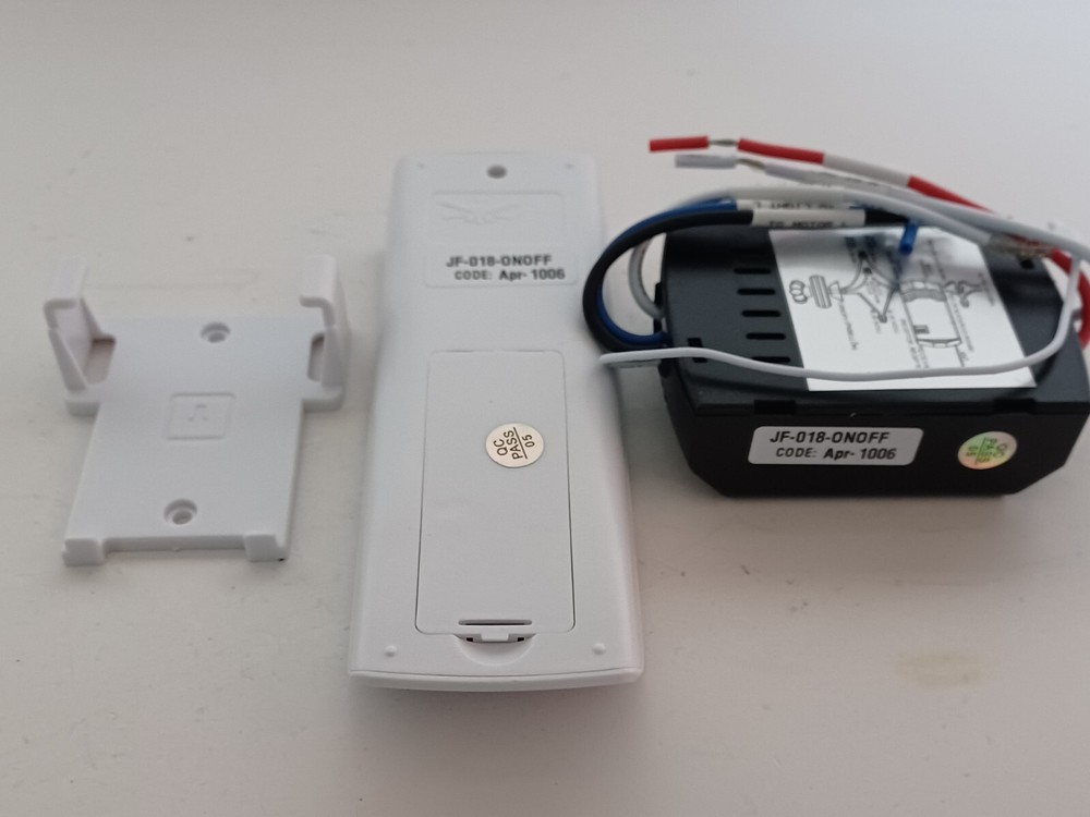 JF-018-X Low Medium High 8 Hour Ceiling Fan Light White Remote & Receiver white