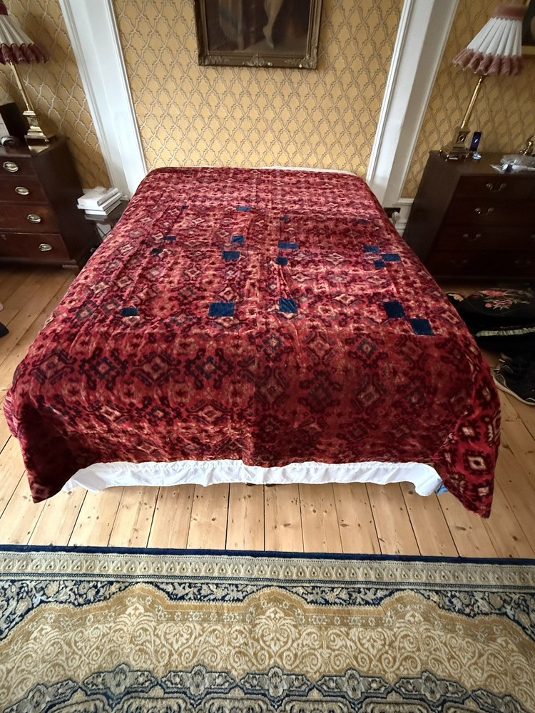 Antique Heavy Chenille /Patchwork Bedcover Quilt - King Size