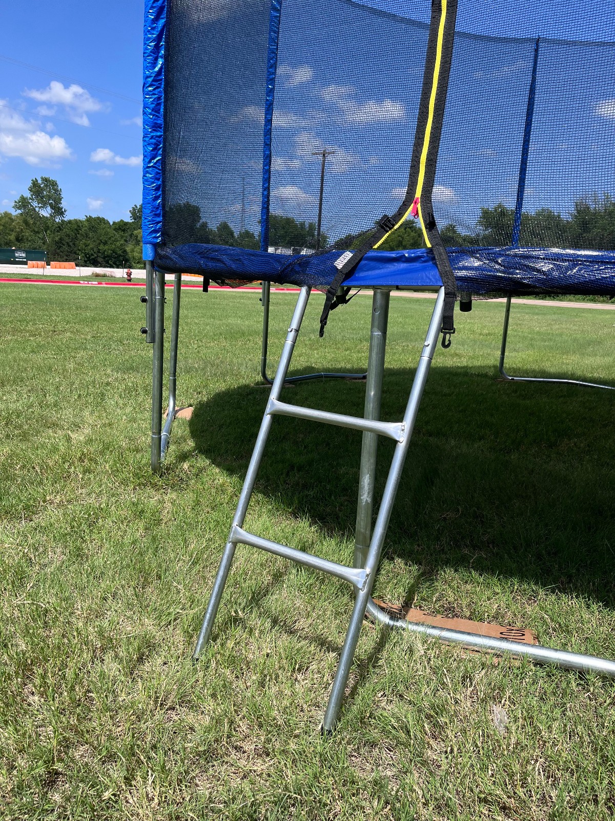 15FT Trampoline for Outdoor Recreation with Net & Ladder for Children and Adults