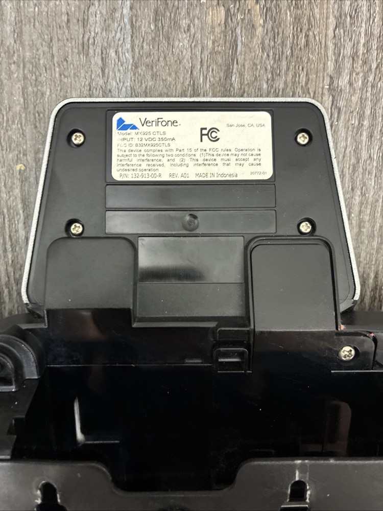 VeriFone MX 925 PCI 3.x 7" Touchscreen Terminal - External CTLS Installed