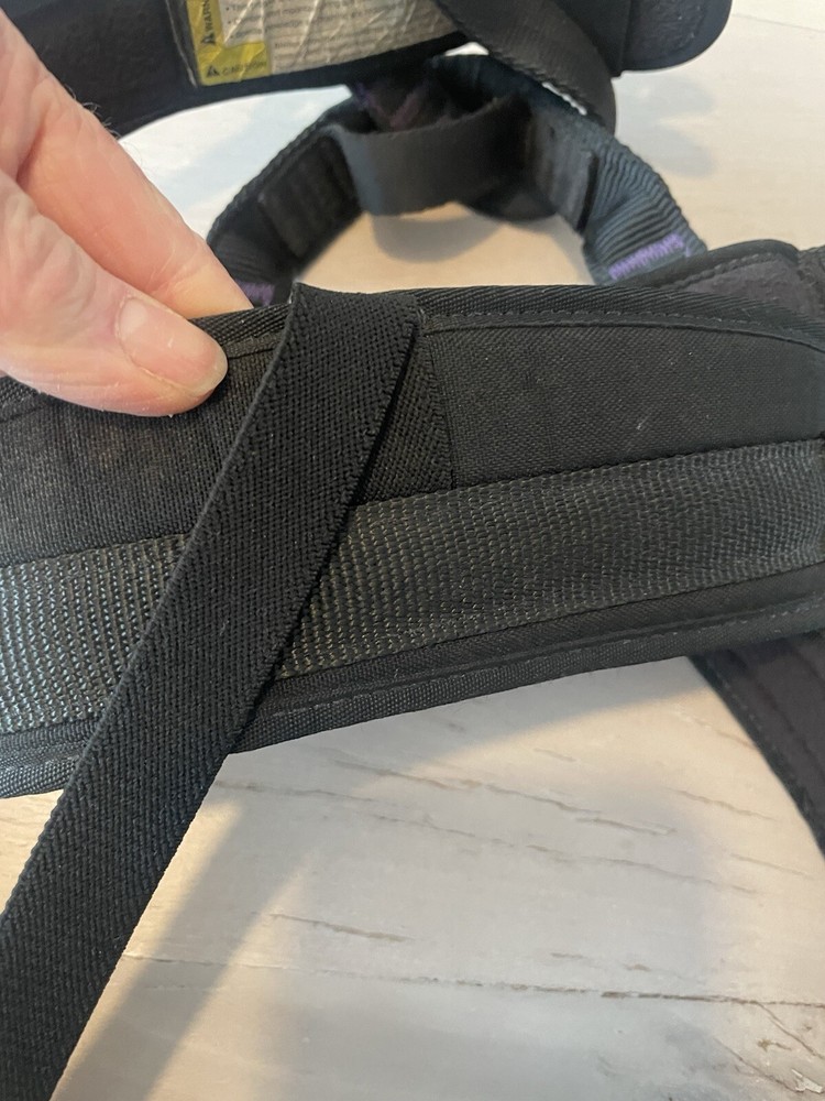 EUC Rei Adjustable Climbing Harness Sz M