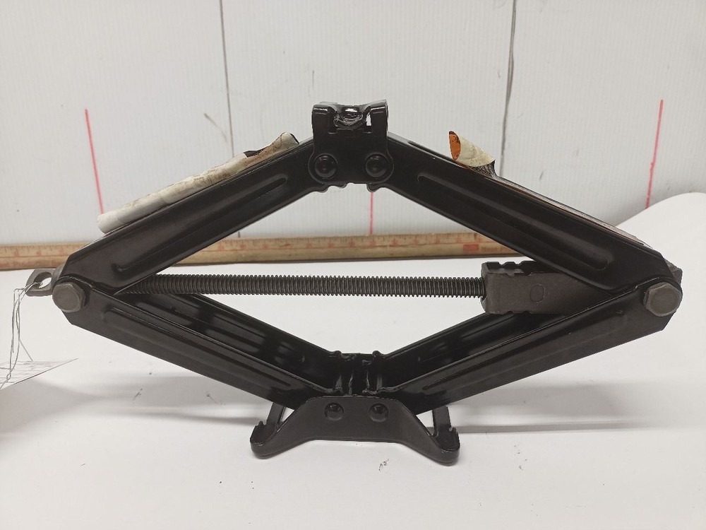 2016 VOLT Jack and Spare Tire Tools 12765362