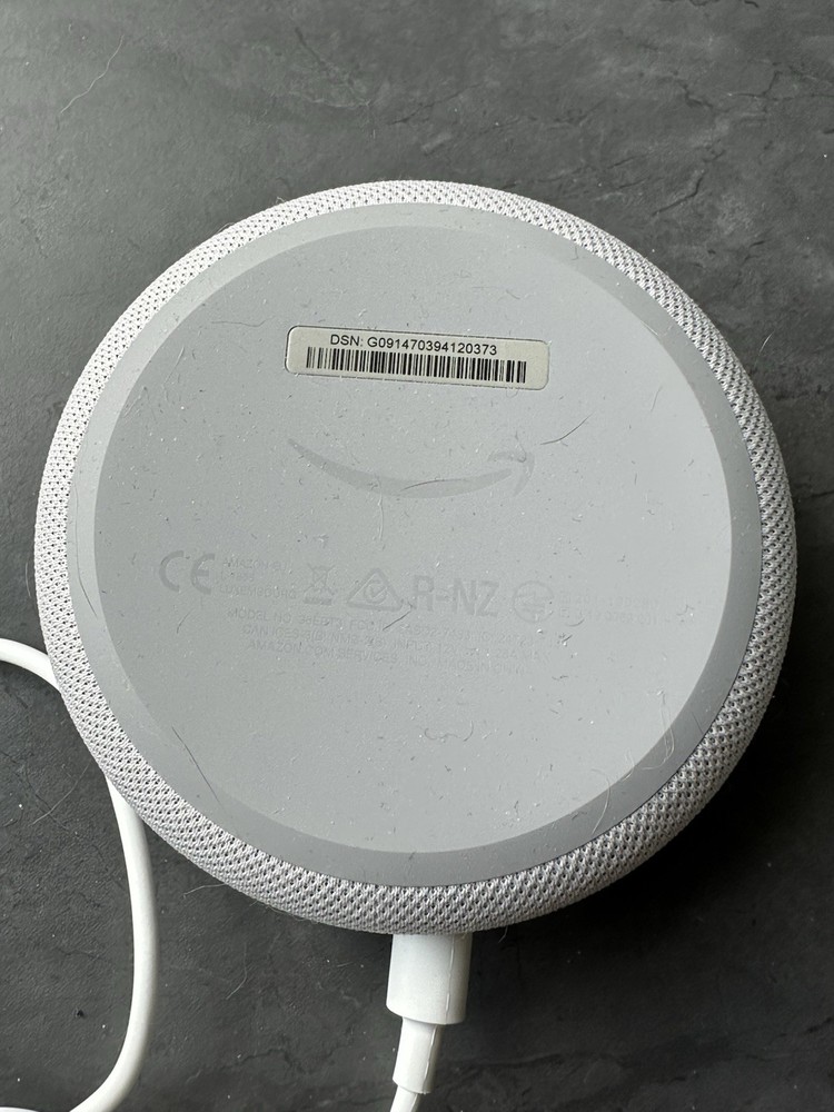 Amazon Echo Dot (3rd Gen) Alexa - White - EXCELLENT CONDITION - 36EBT3