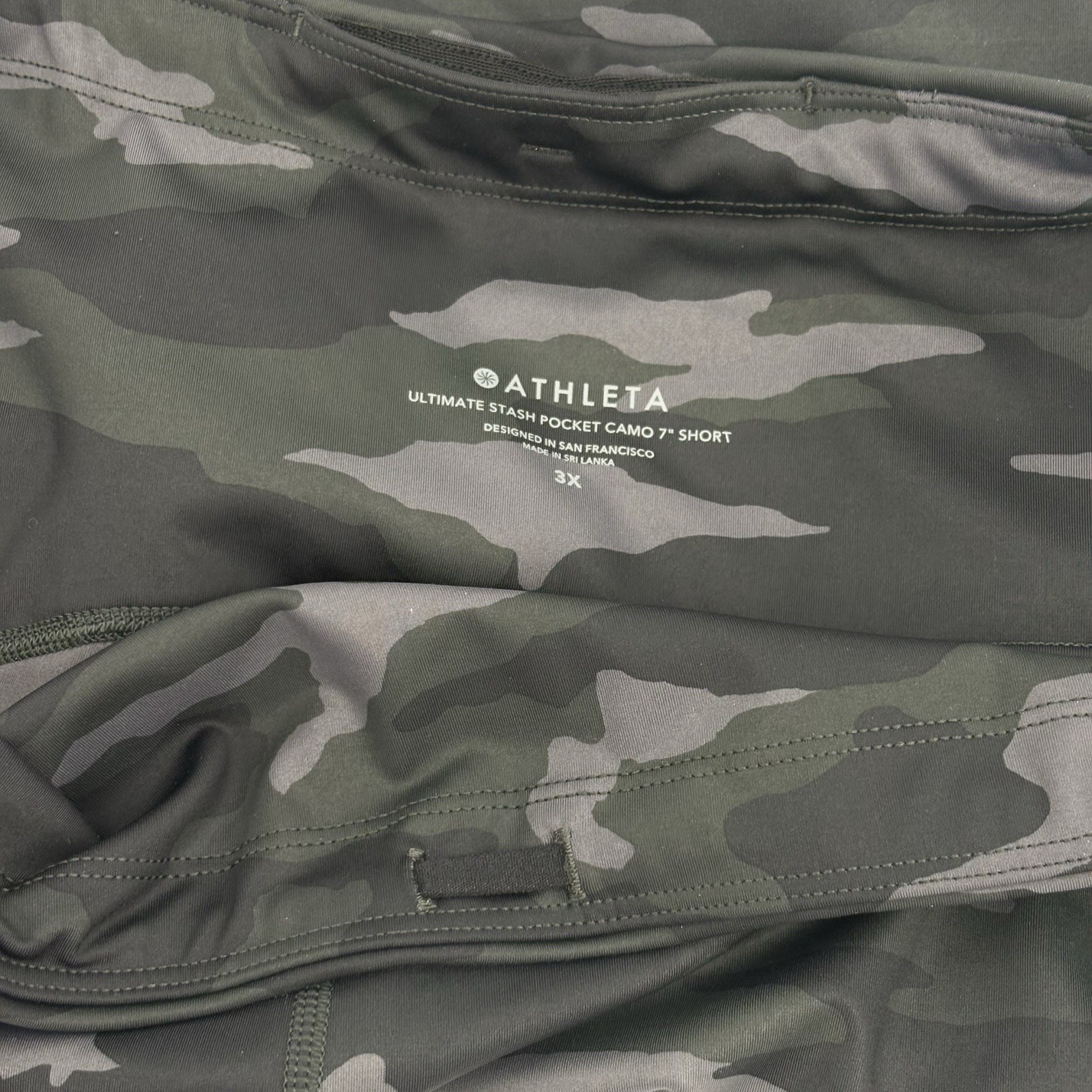 Athleta Utimate Stash Pocket Camo 7 Shorts Womens 3X Athletic Workout Gym Summer