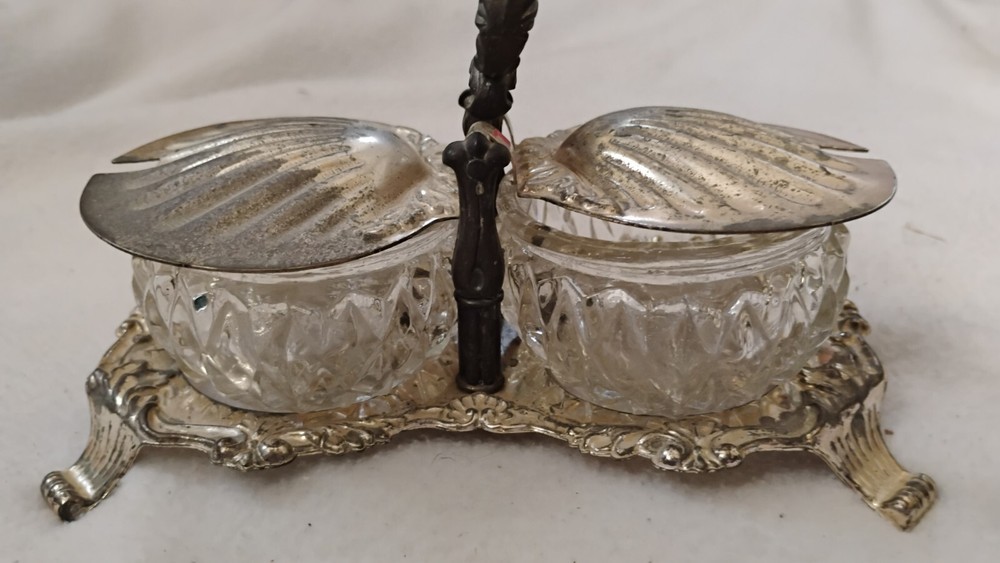 Vtg Silver Plate & Glass Lidded Shell Condiment Container Worn