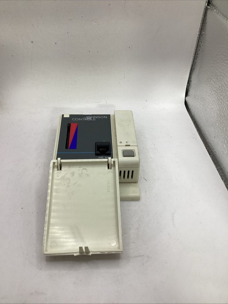 Used Johnson Controls Wall-Mount Temperature Sensor ​Controller TE-67NP-1N00