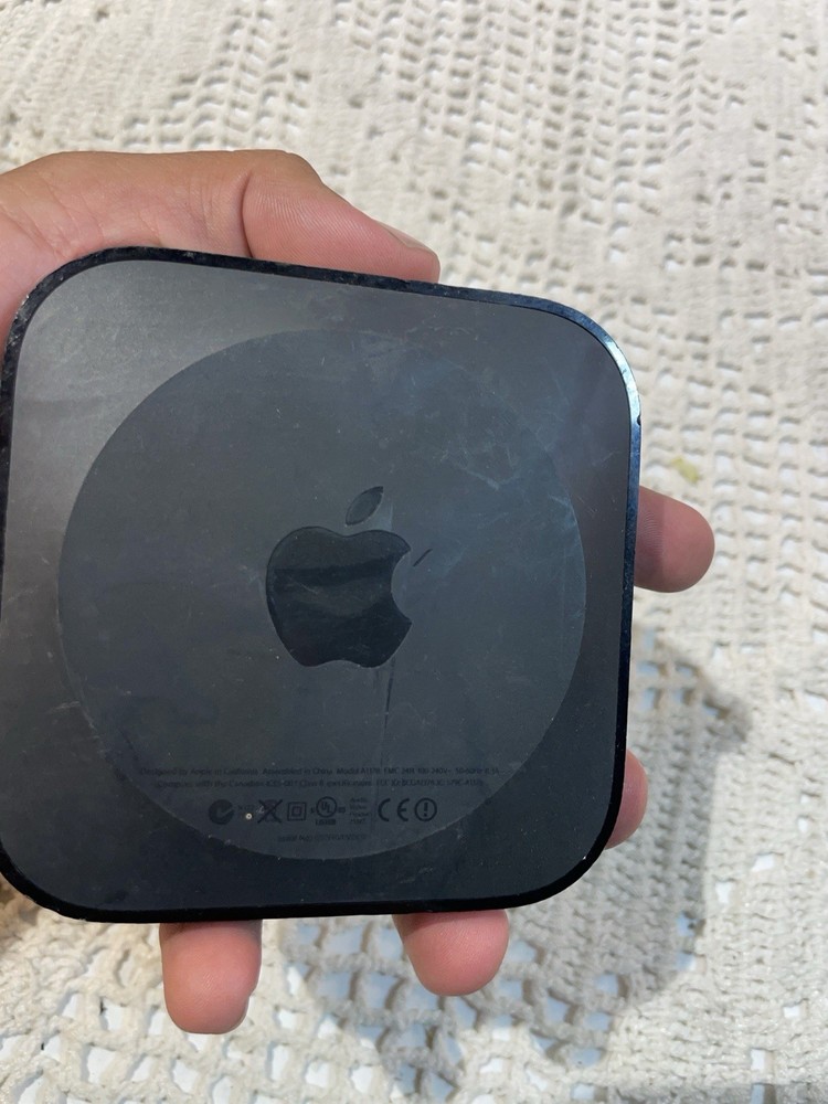 Apple TV (2nd Generation) A1378 No Cables