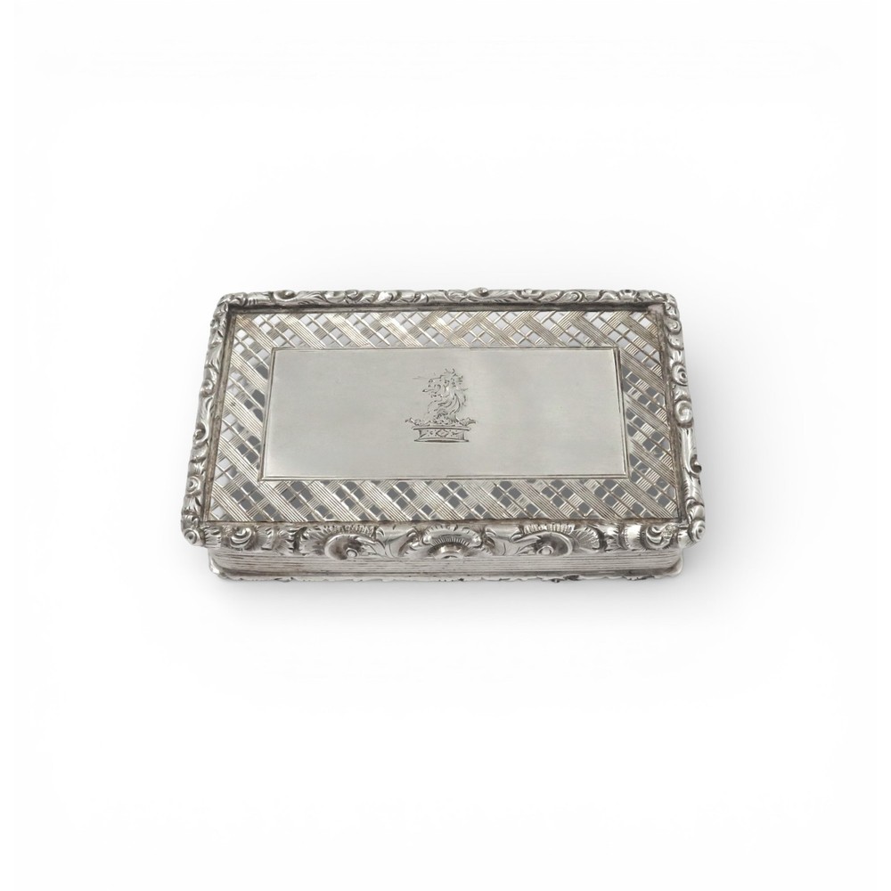 ANTIQUE VICTORIAN STERLING SILVER SNUFF BOX 1845