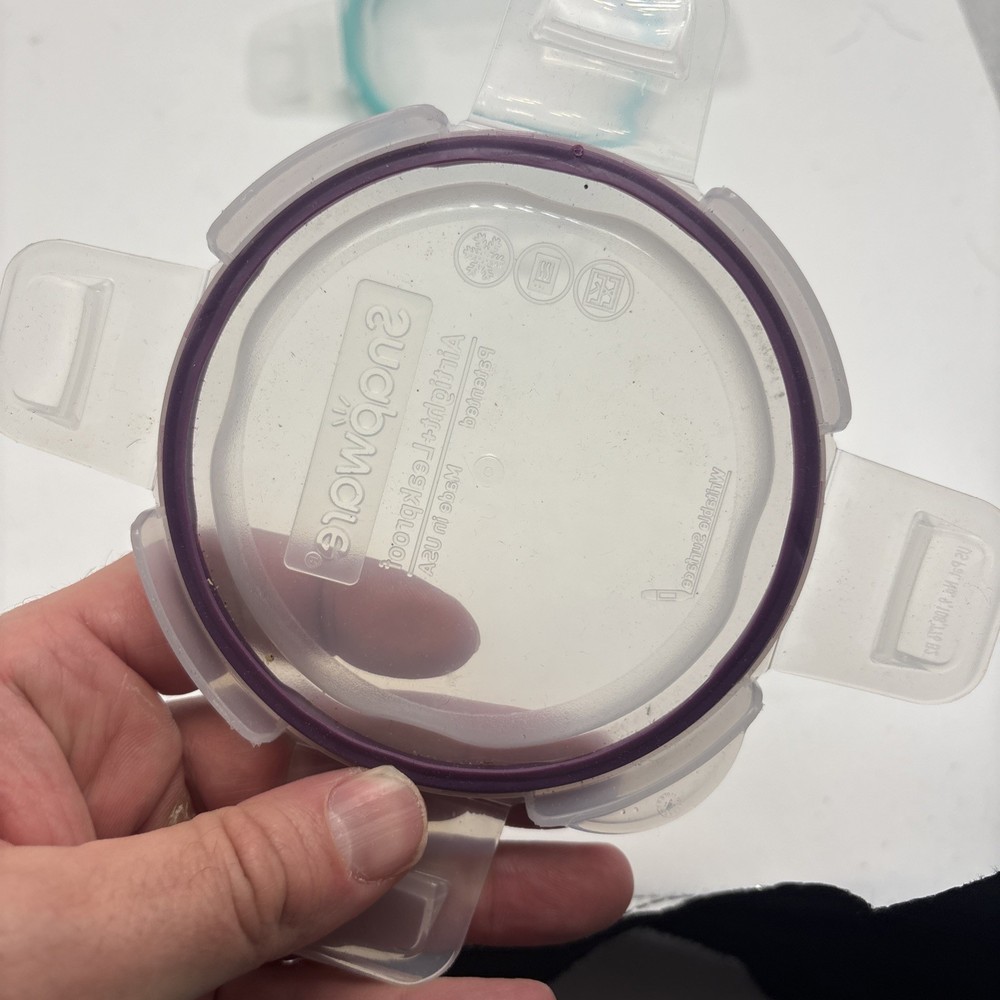 2 Replacement Snapware 4” Round Storage Container Lids Air Tight Leak Proof