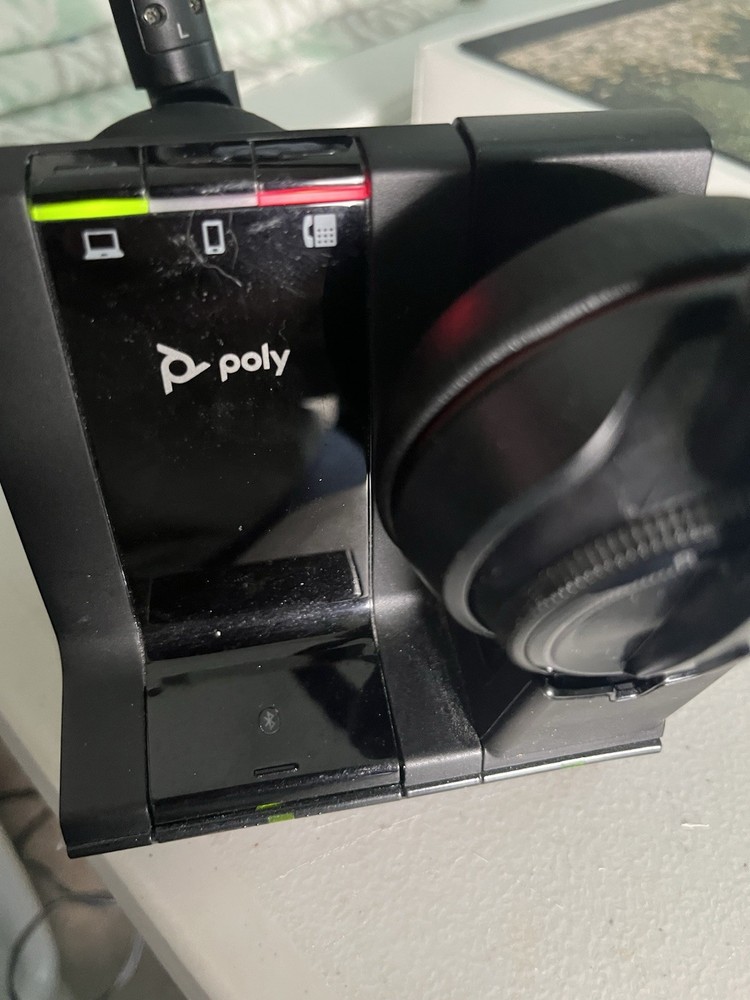 Plantronics Poly Wireless Headset and Base W8200B With Cords