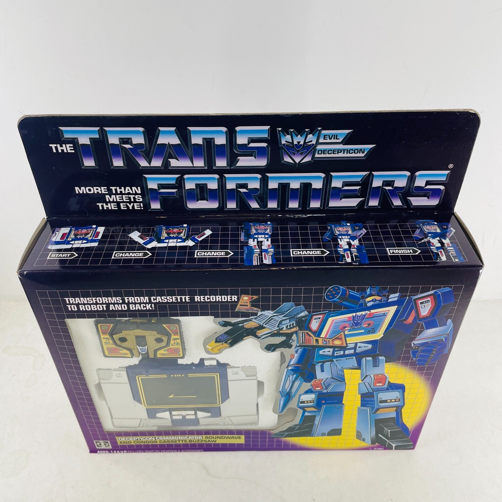 Transformers G1 Decepticon Communicator Soundwave Condor Cassette Buzzsaw Figure