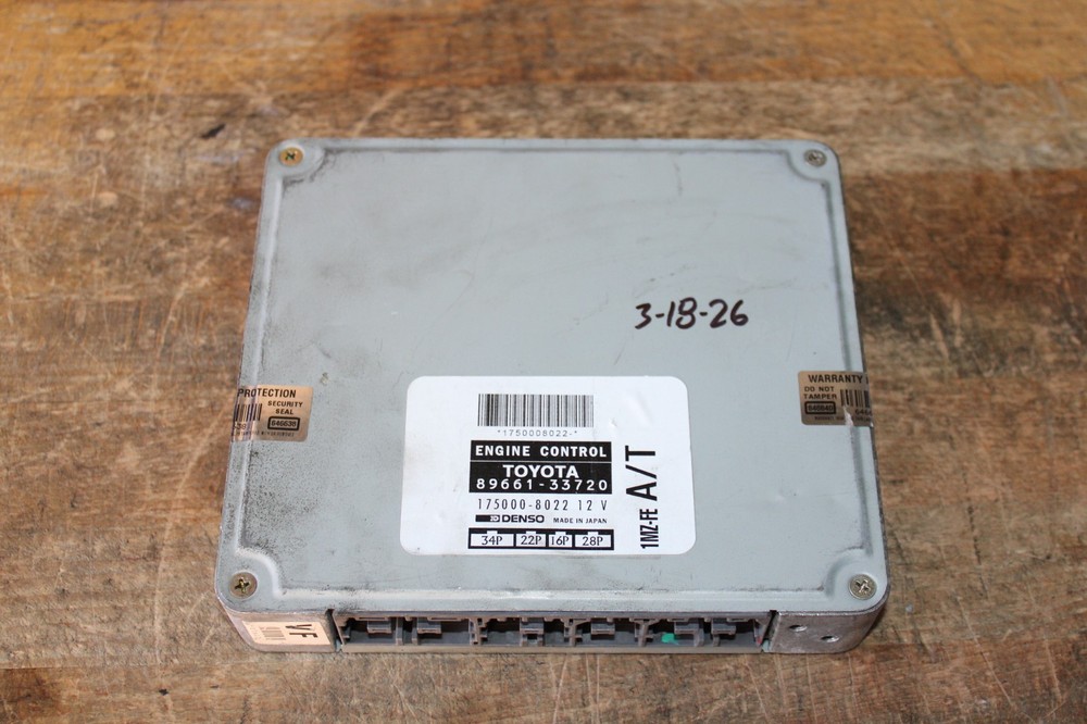 1995-1996 Lexus ES300 Engine Computer Control Module ECU ECM 89661-33720 OEM