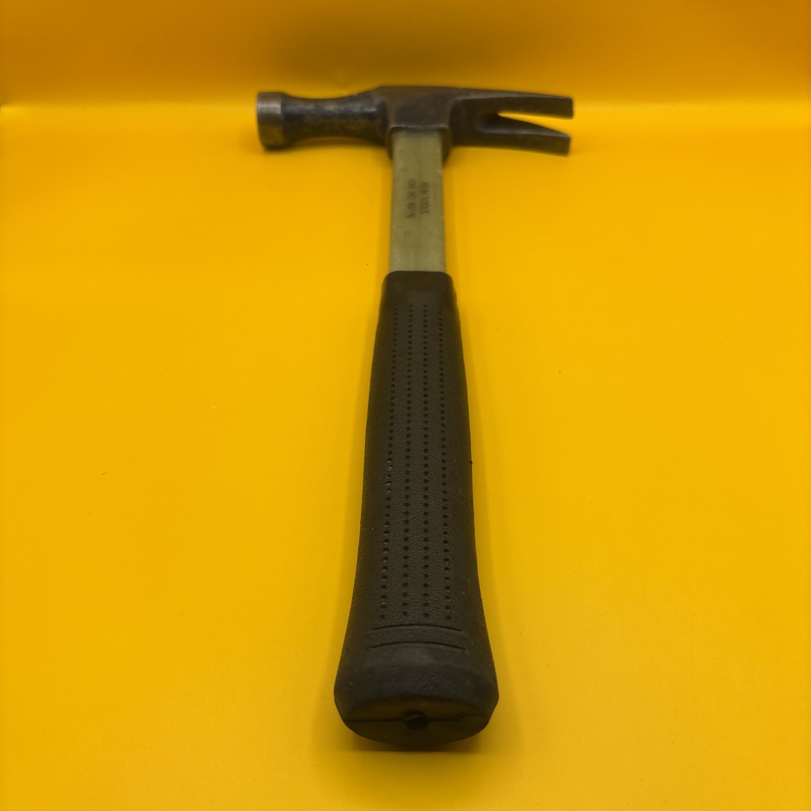 Klein Electrician's Straight-Claw Hammer Fiberglass 807-18