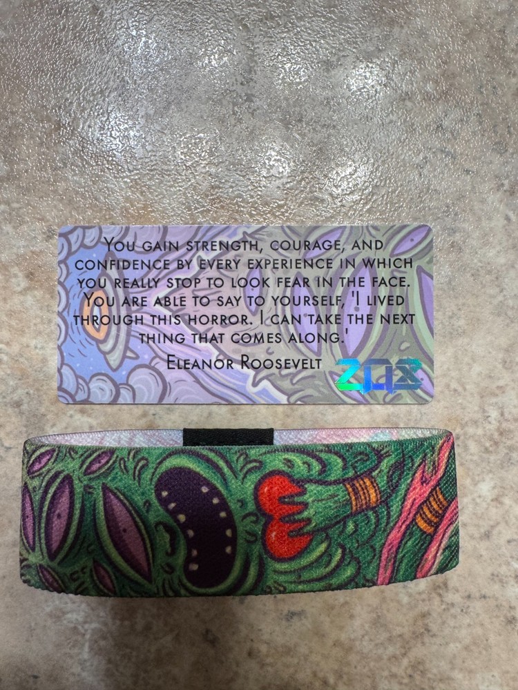 ZOX **CONQUER FEAR** #561 Silver Strap Medium New!