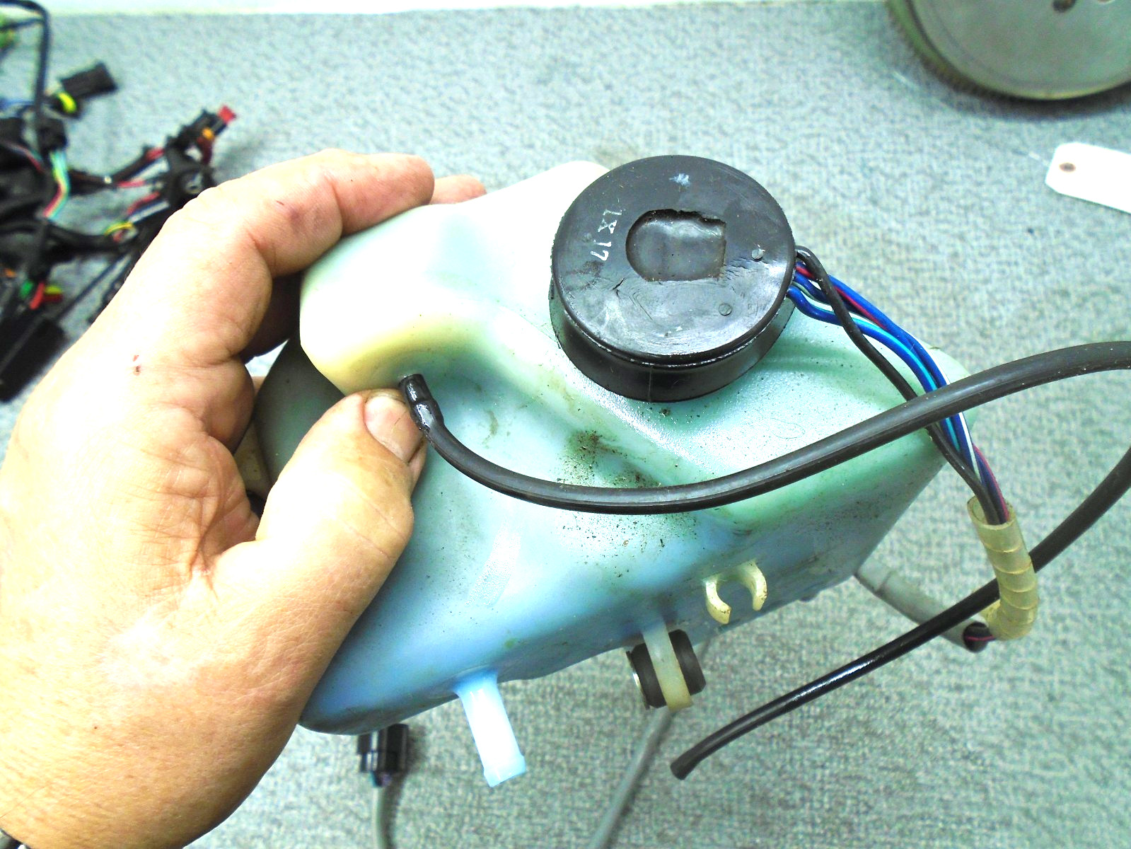 OIL TANK ASSY w OIL LEVEL GAUGE 6E5-21750-05 6R3-85730-03 YAMAHA OUTBOARD 150 HP